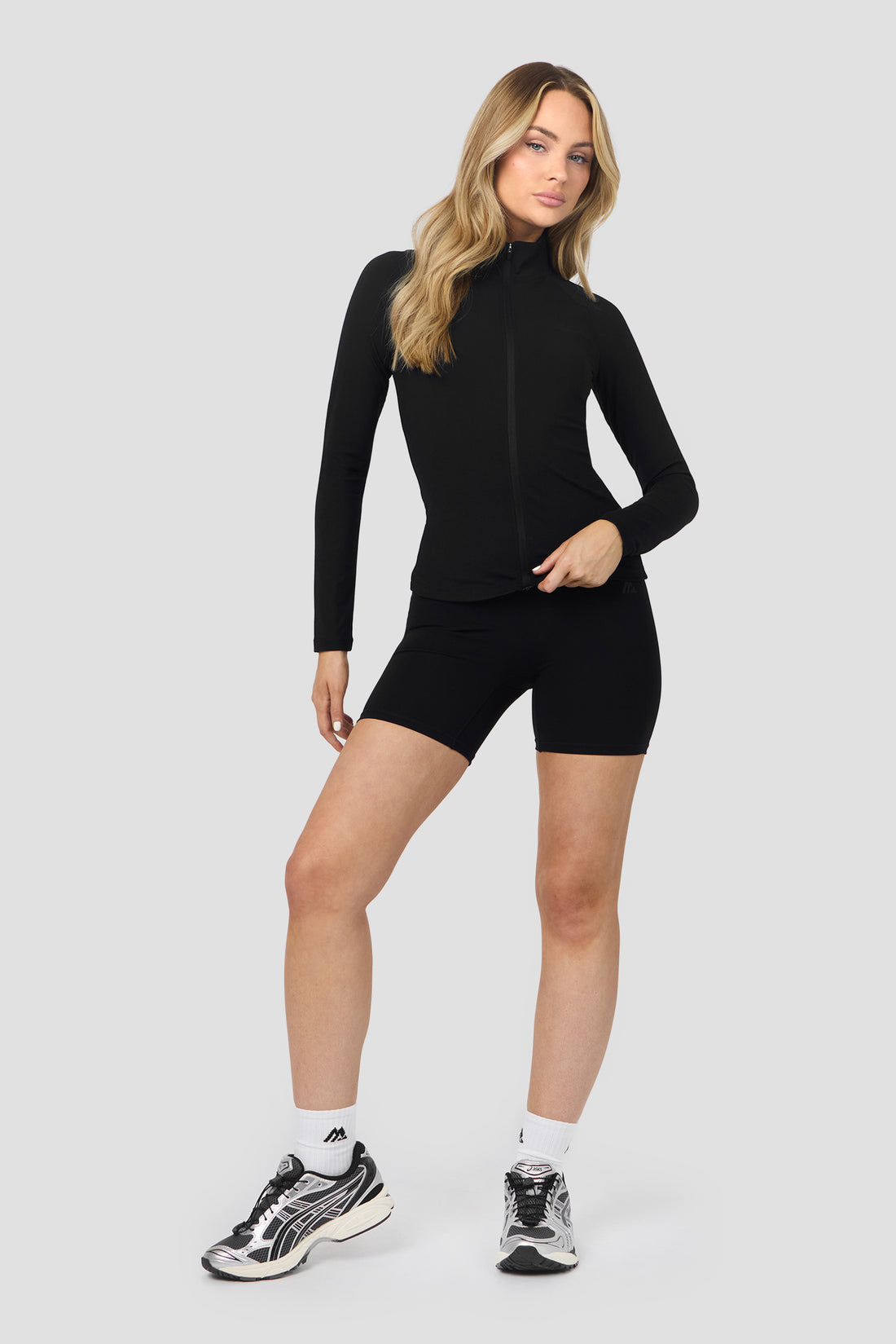 Women’s Montirex Form Full Zip Top Black